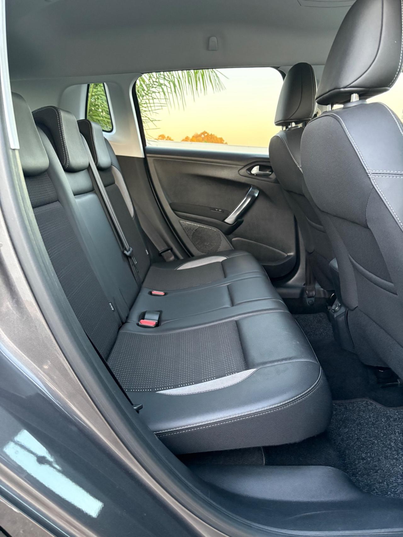 Peugeot 2008 Allure unico proprietario tagliando e distribuzione ok
