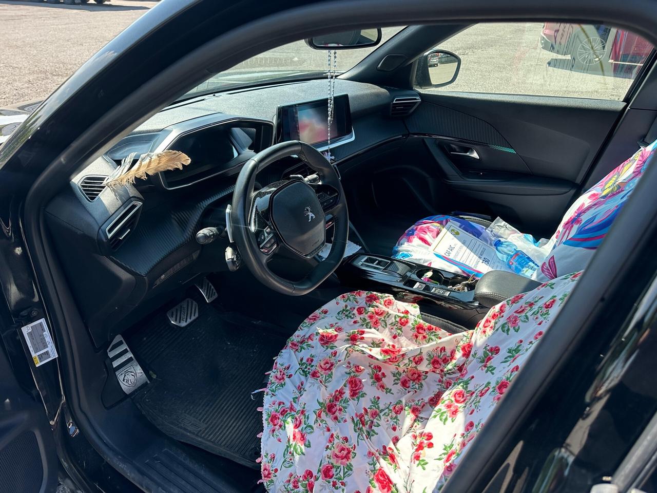 Peugeot 2008 1.2 Benz. EAT8 Allure (Garanzia 24 Mesi)