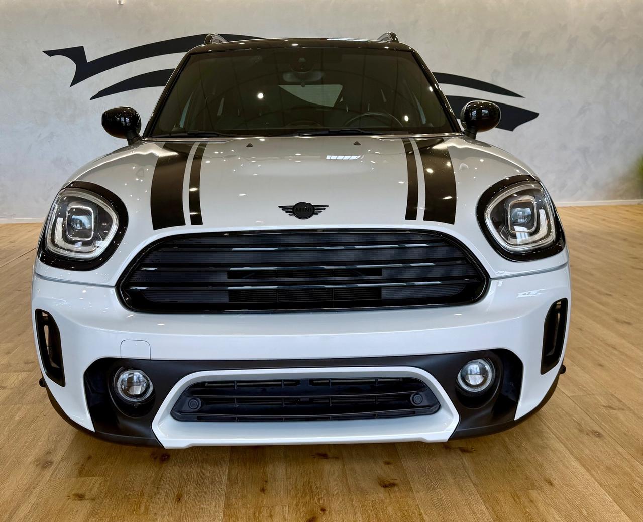 Mini Cooper Countryman 1.5 led Black pack- pelle