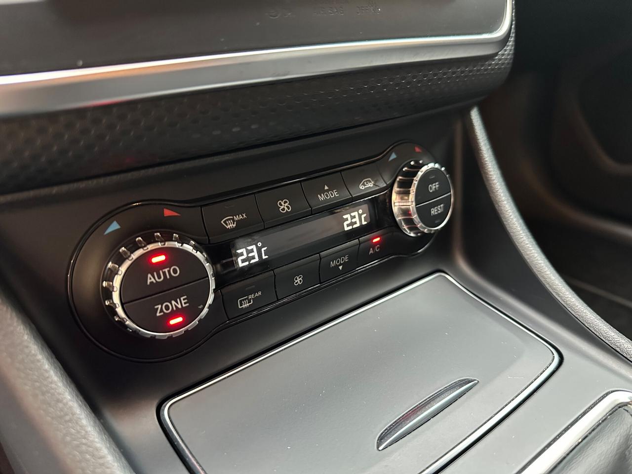 Mercedes-benz A 180d Premium OK NEOPATENTATO