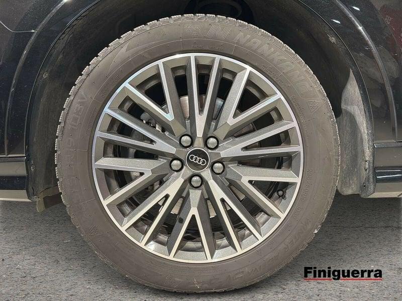 Audi Q3 Sportback 45 TFSI quattro S tronic Identity Black