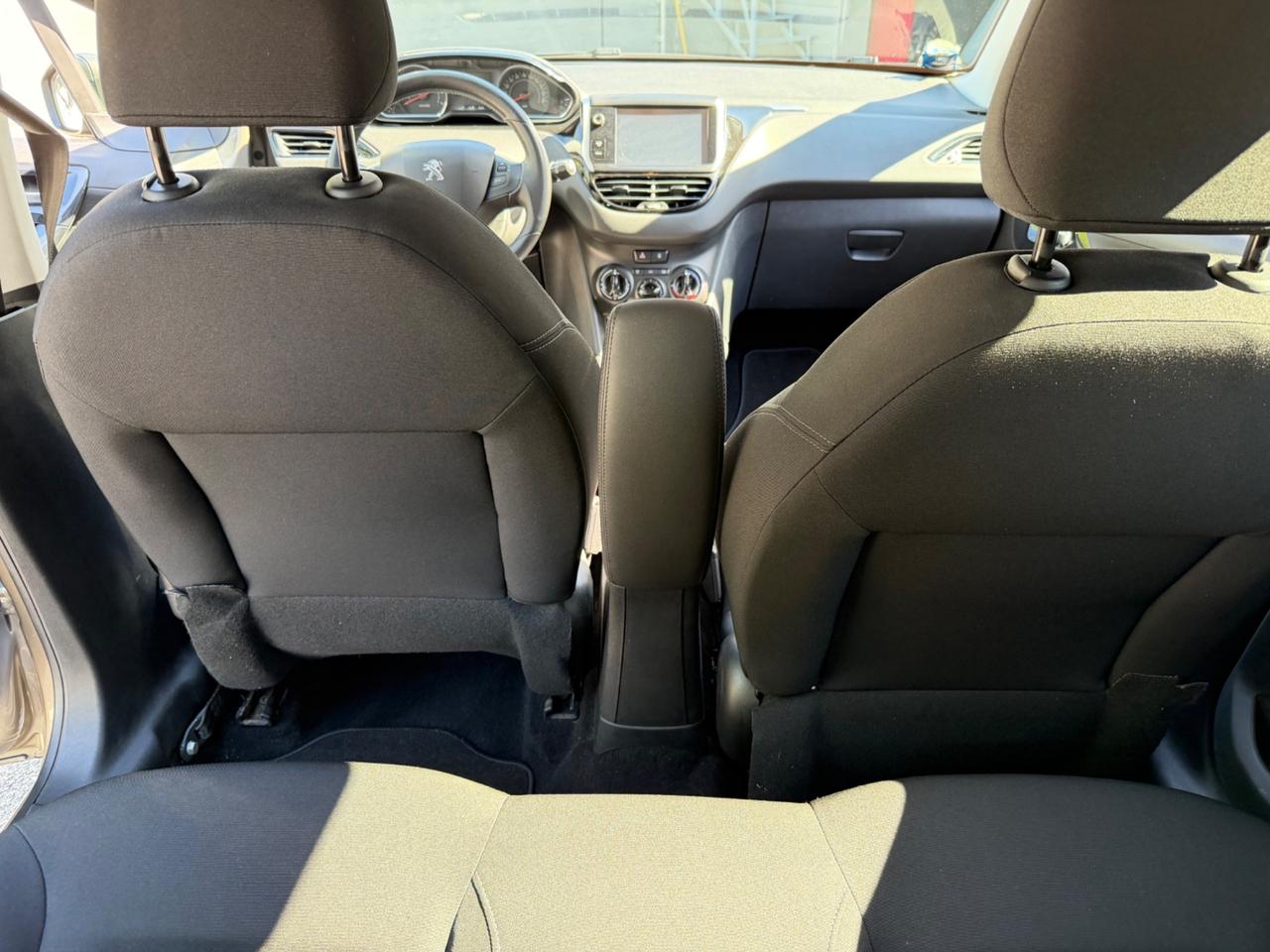 Peugeot 208 1.2 benzina MOTORE NUOVO