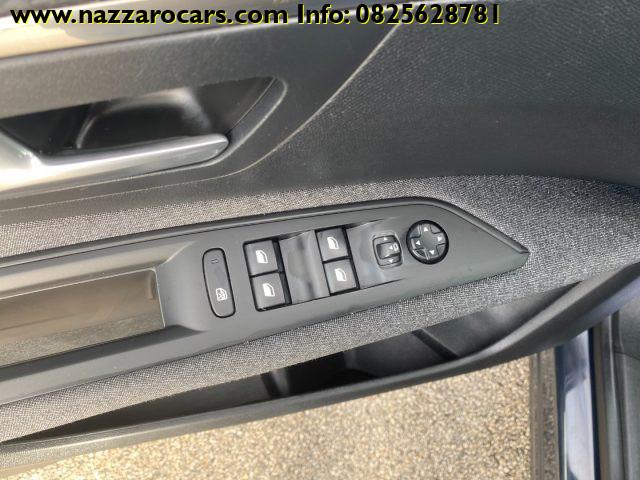 PEUGEOT 3008 BlueHDi 130 EAT8 Business NAVIGATORETELECAMERA