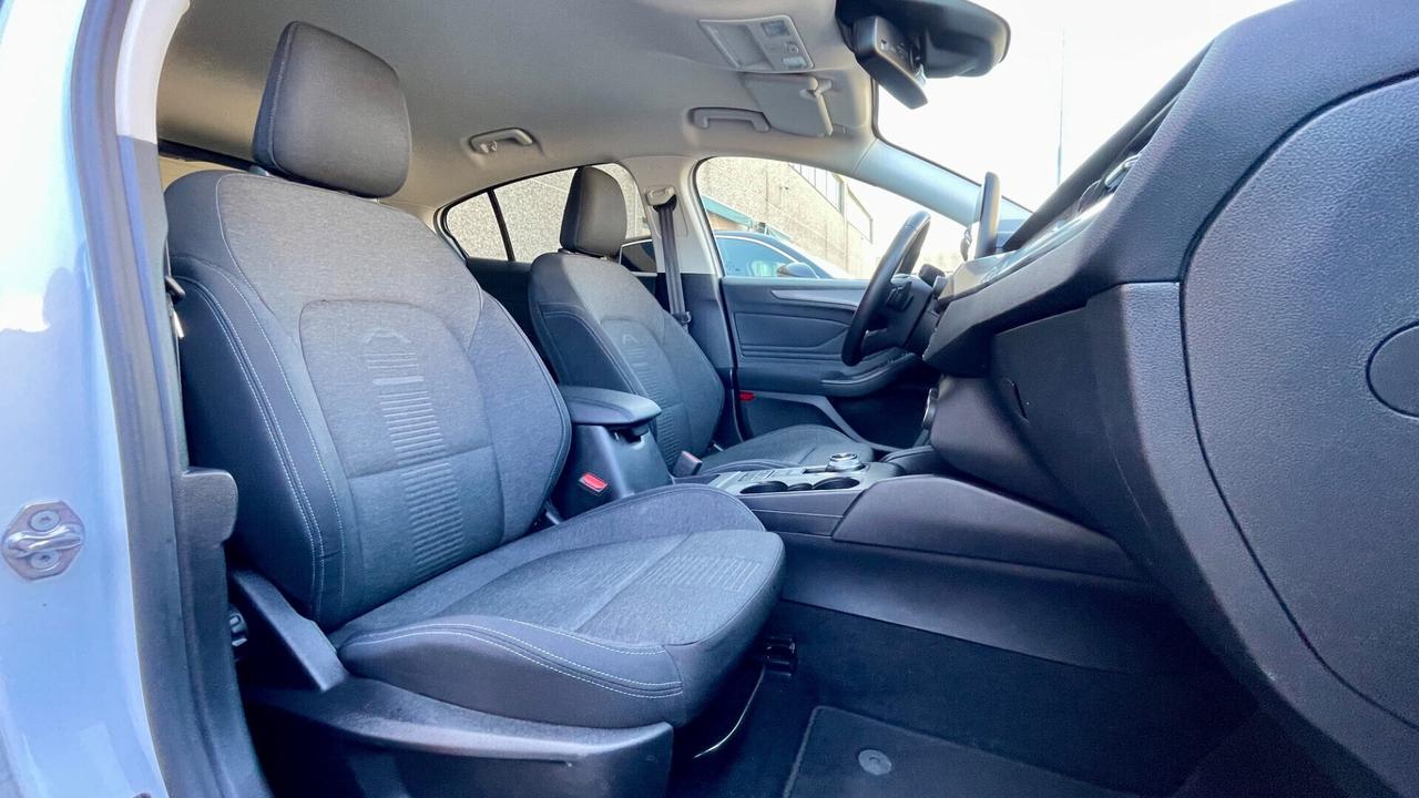 Ford Focus Ford Focus 1.0 Active EcoBoost Berlina 125cv