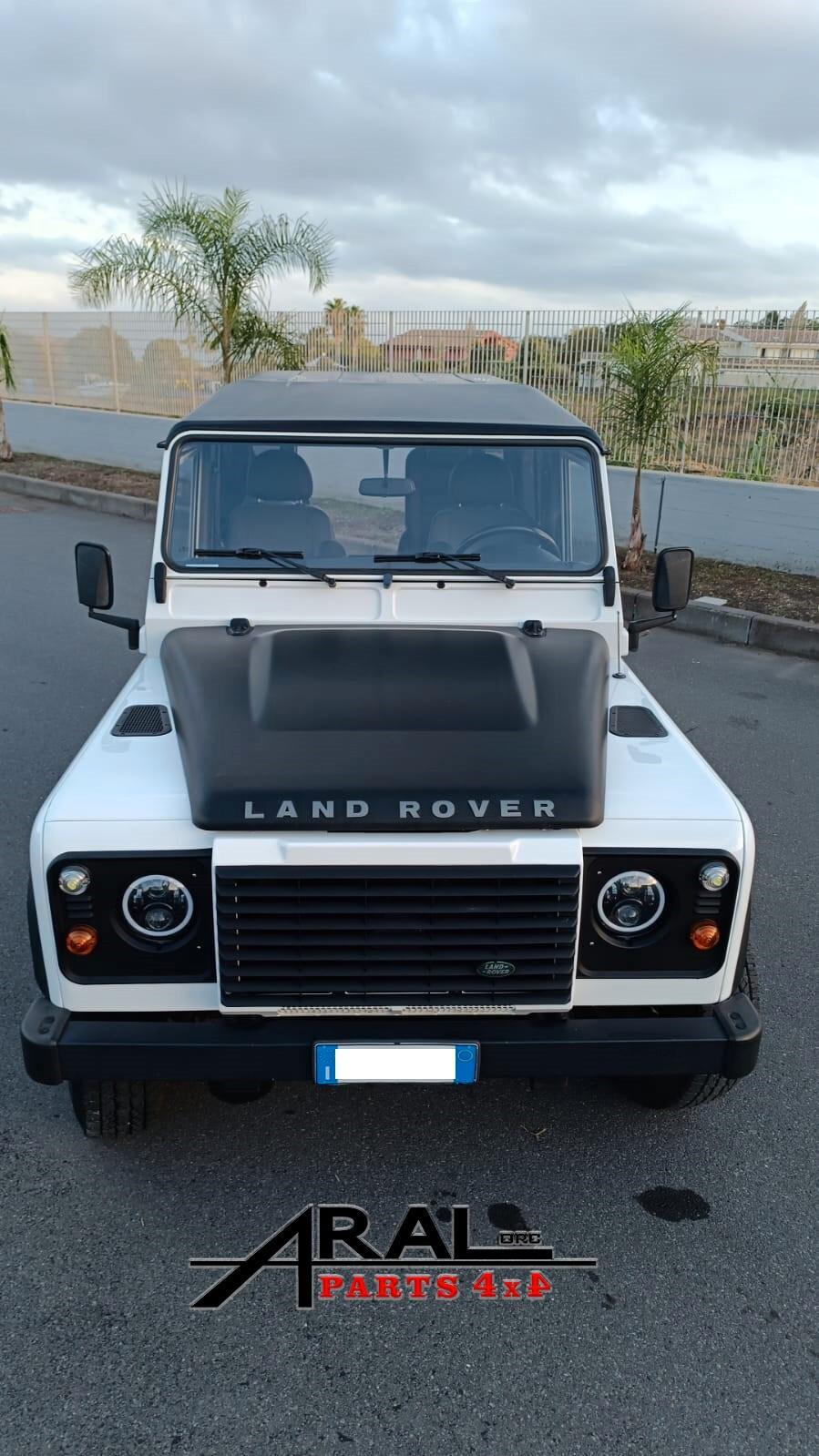 Land Rover Defender 90 2.2 TD4 Station Wagon N1