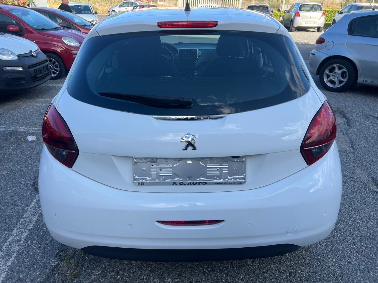 Peugeot 208 BlueHDi 75 5 porte Allure