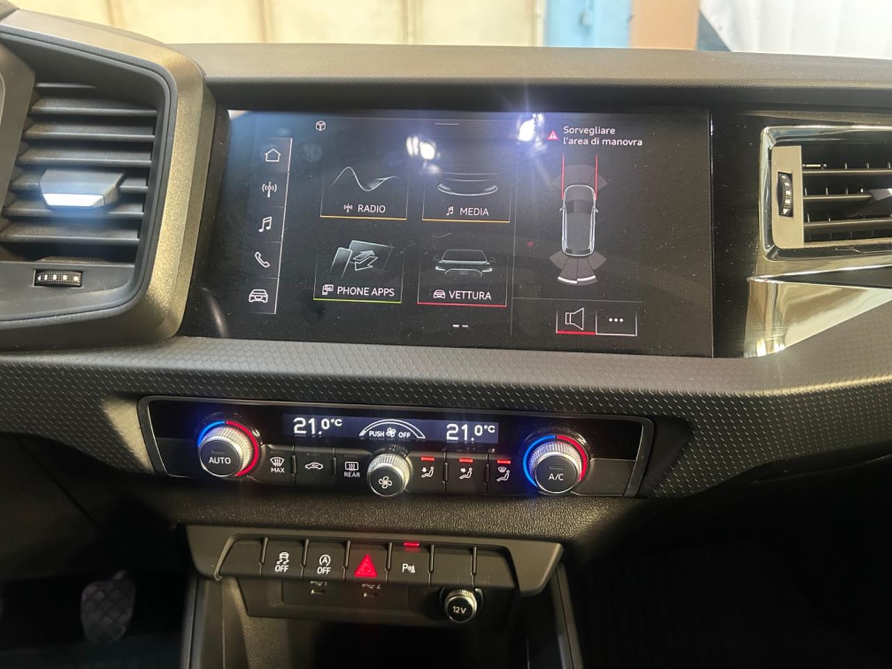 Audi A1 citycarver 30 TFSI Identity Contrast