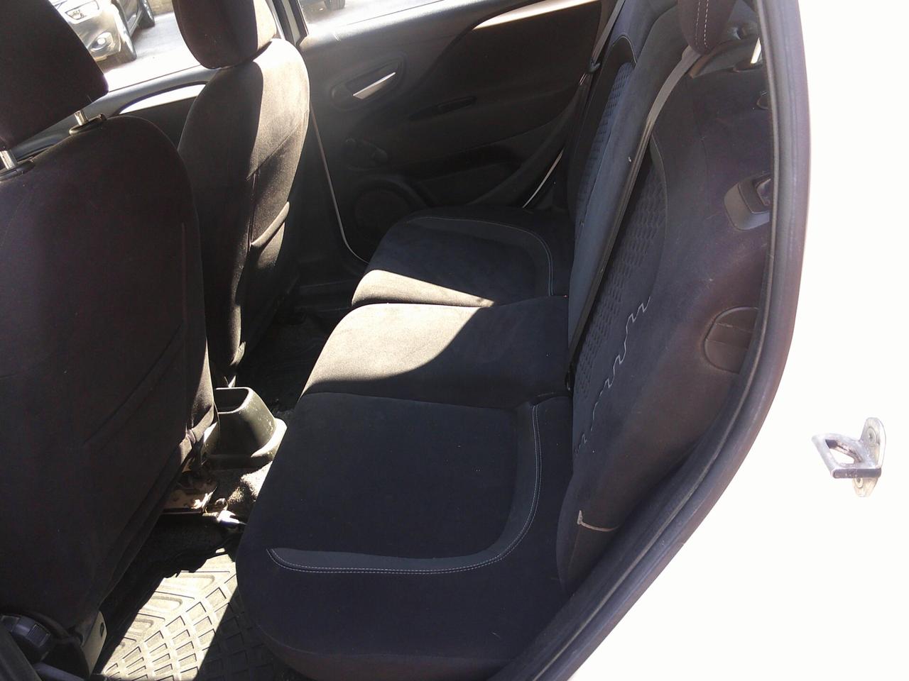 Fiat Punto 1.3 MJT II 75 CV 5 porte Lounge 15