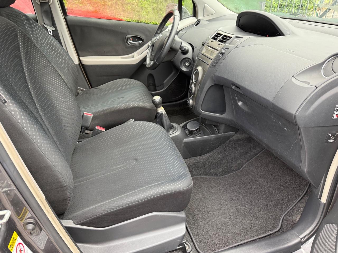 Toyota Yaris 1.0 5 porte Sol