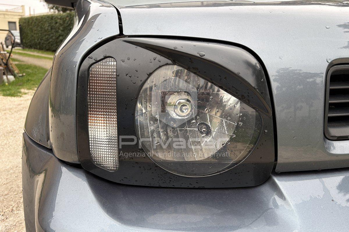 SUZUKI Jimny 1.3i 16V cat 4WD JLX