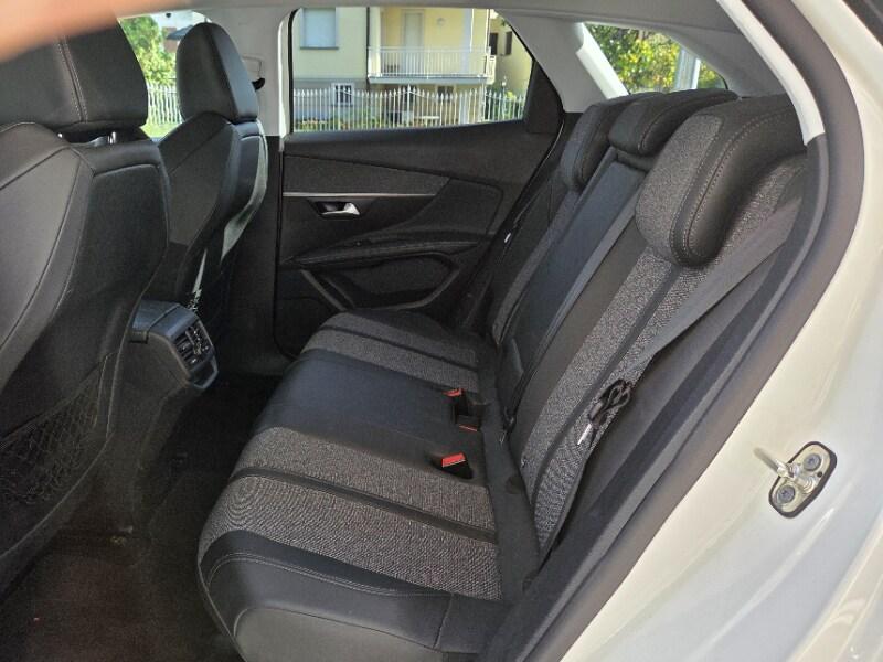 PEUGEOT 3008 2ª serie 3008 BlueHDi 130 S&S EAT...