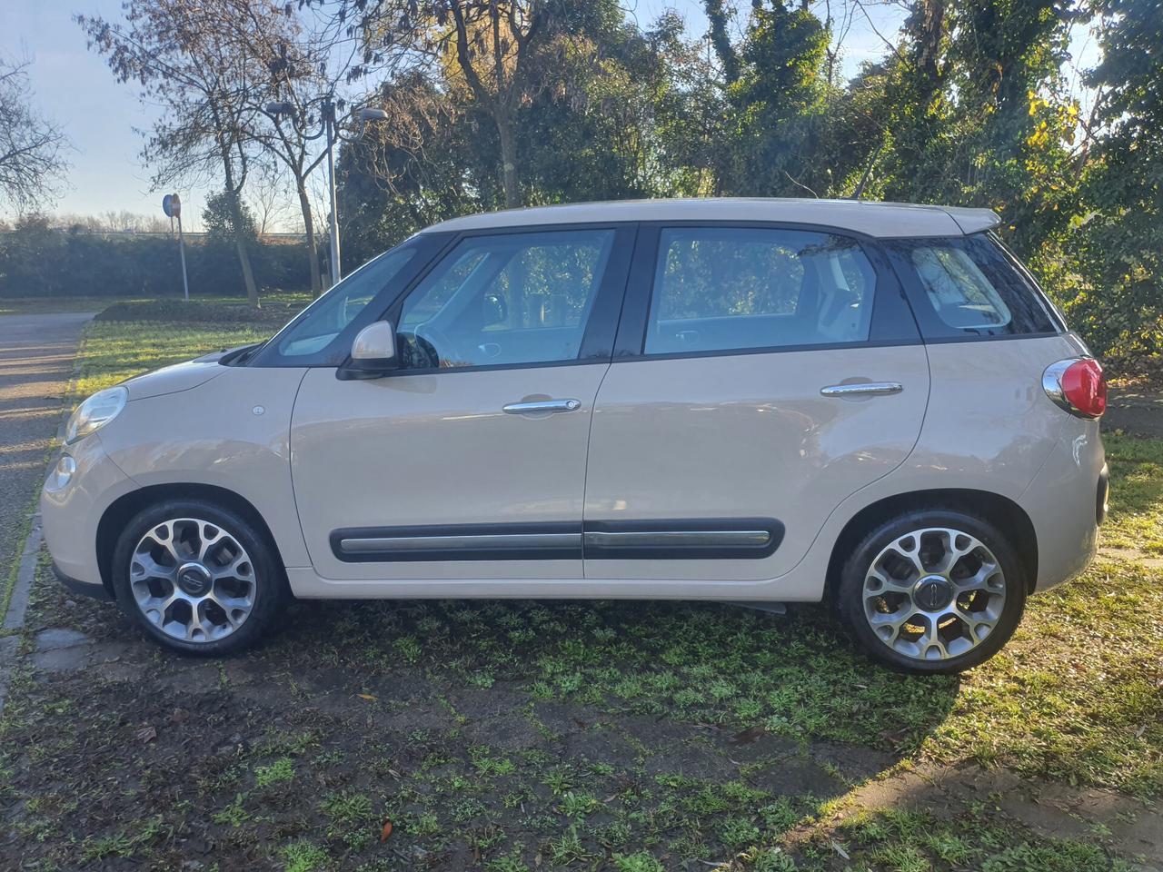 Fiat 500L 1.6 Multijet 105 CV Pop Star AUTOCARRO 4 POSTI
