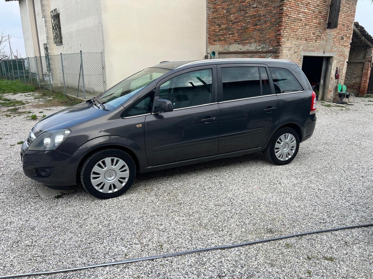 Opel Zafira 1.6 16V ecoM 150CV Turbo One