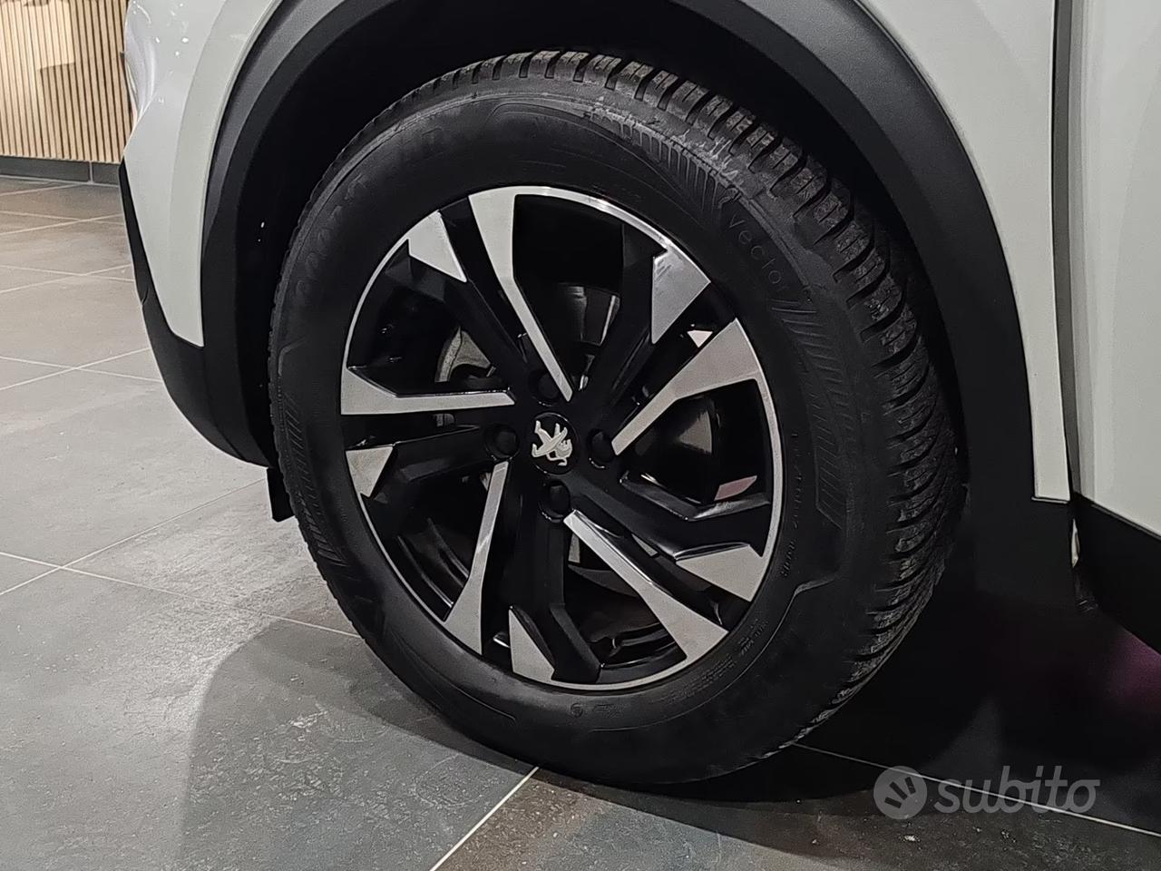 Peugeot 2008 PureTech 130 S&S EAT8 Allure 2022