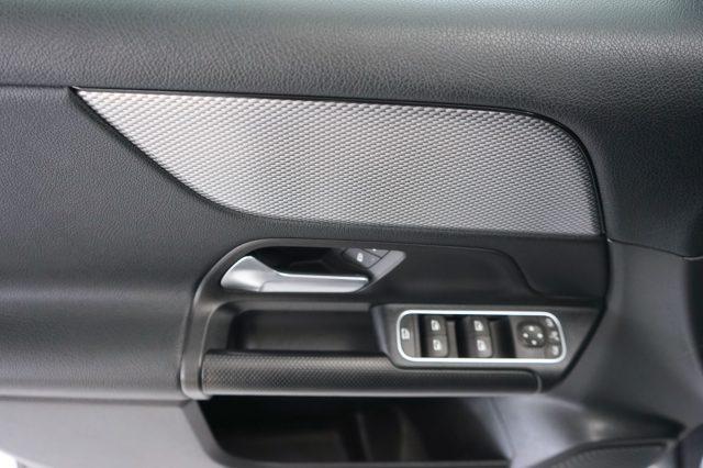 MERCEDES-BENZ GLA 180 d Automatic Business UFFICIALE UNIPROP.