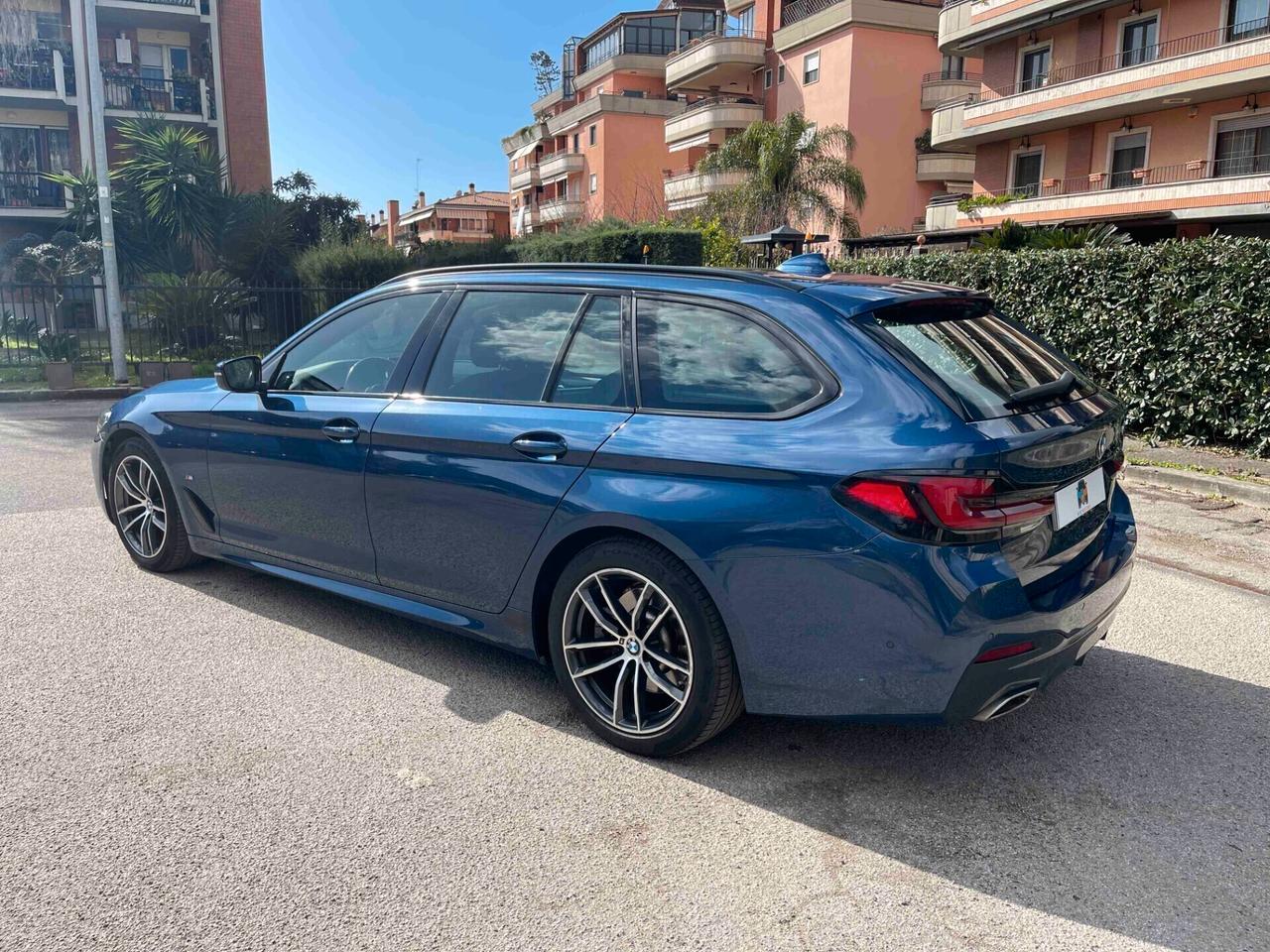 Bmw 518d Touring Ibrida Diesel automatica M-Sport