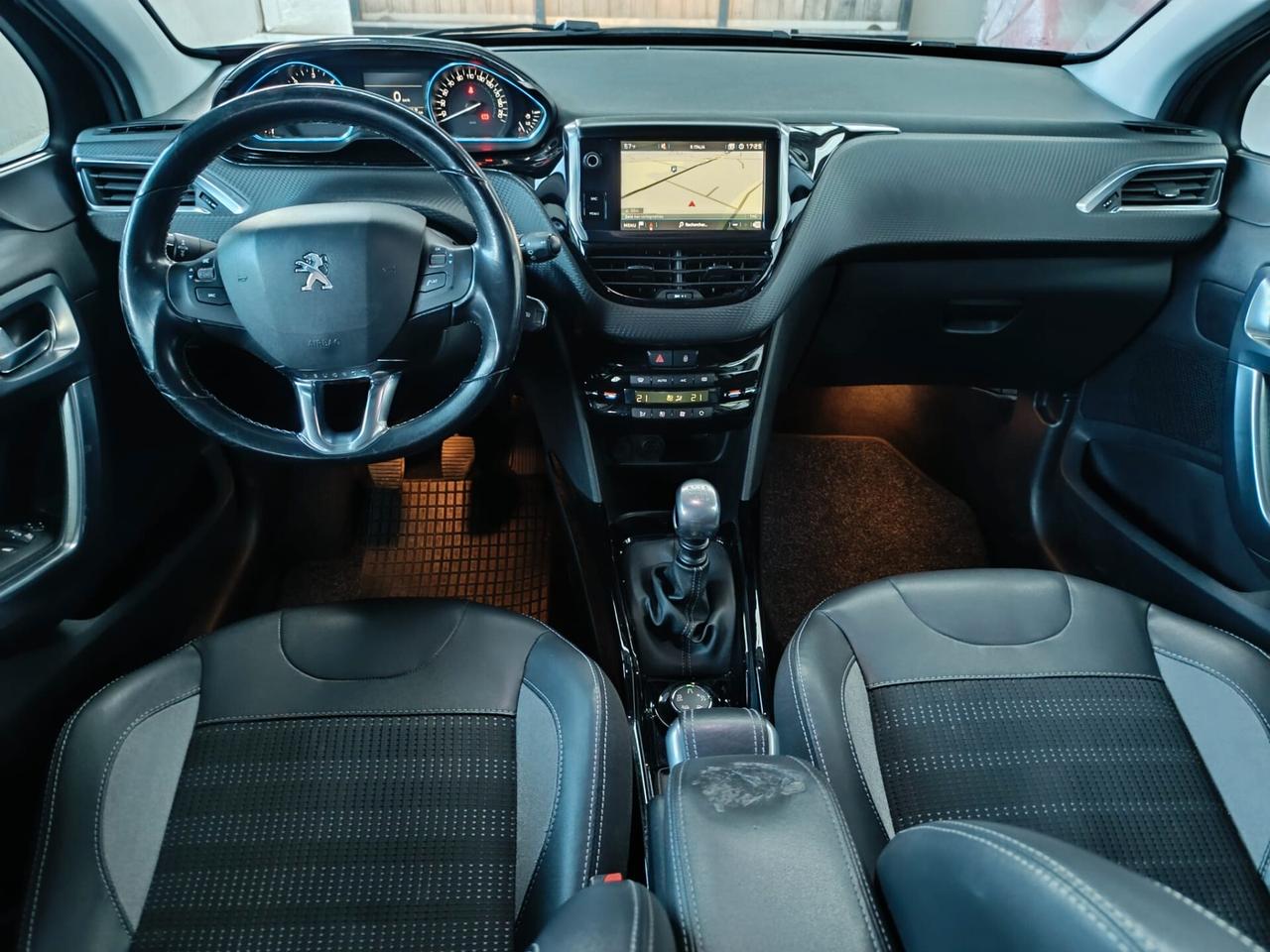 Peugeot 2008 BlueHDi 100 S&S Black Matt