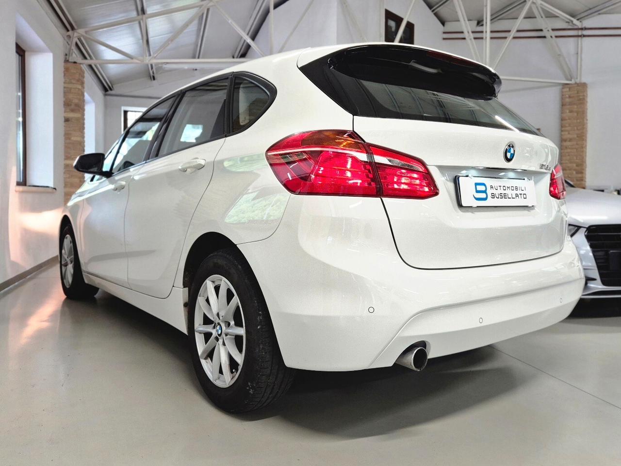 Bmw 2er Active Tourer 218d Active Tourer Advantage ** automatica **