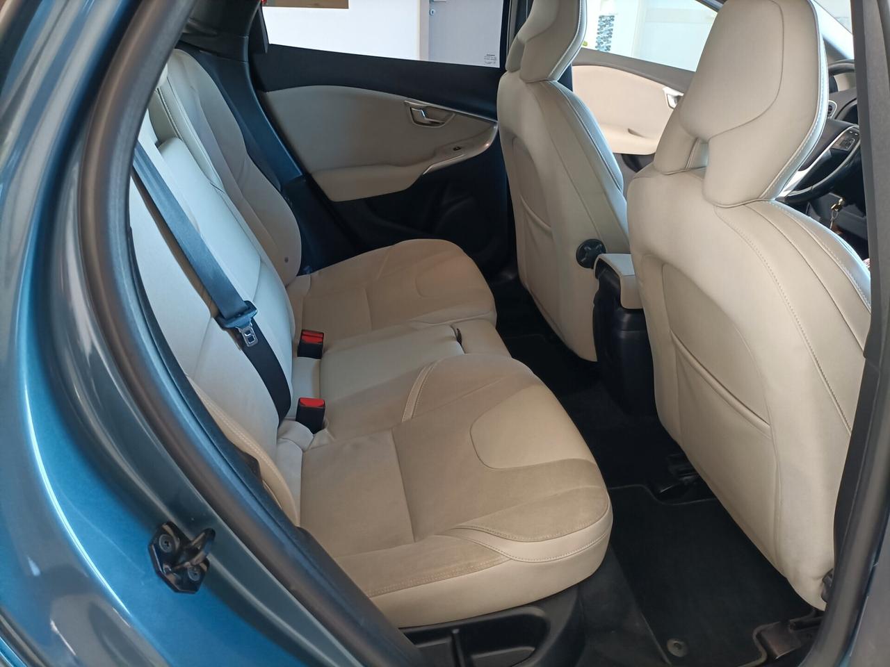 Volvo V40 D2 1.6 Momentum 09/2013