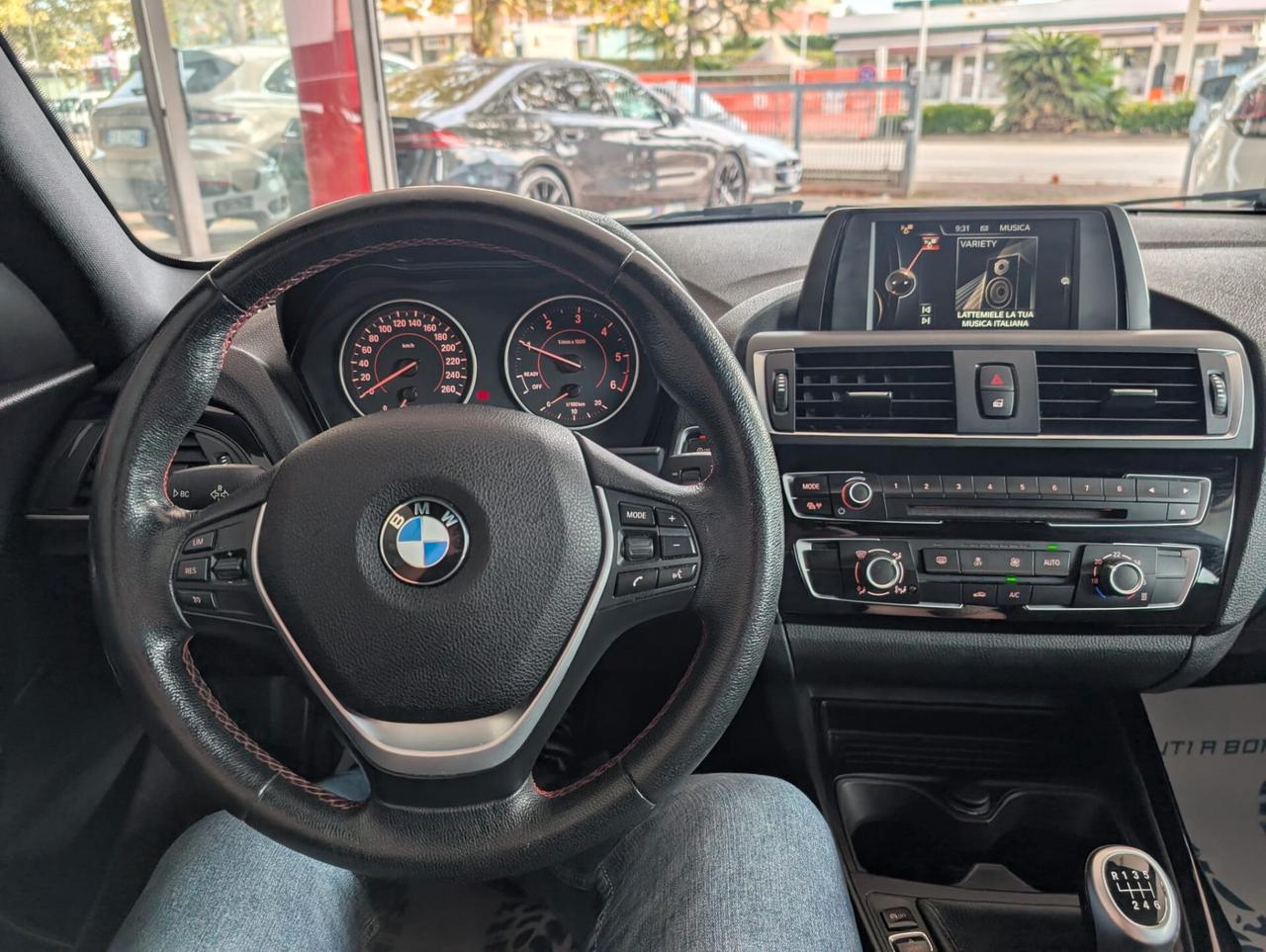 Bmw 116 116d 3p. Urban