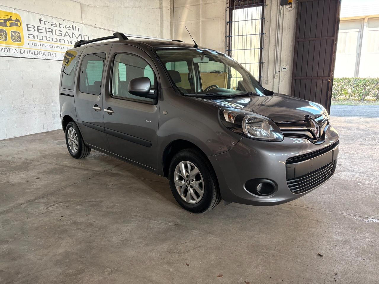 Renault Kangoo 1.5 blue dci Limited 116cv AUTOVETTURA