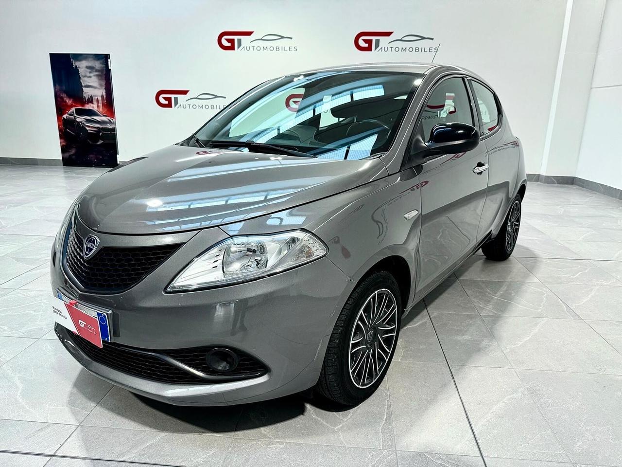 Lancia Ypsilon 1.2 69 CV 5 porte Gold