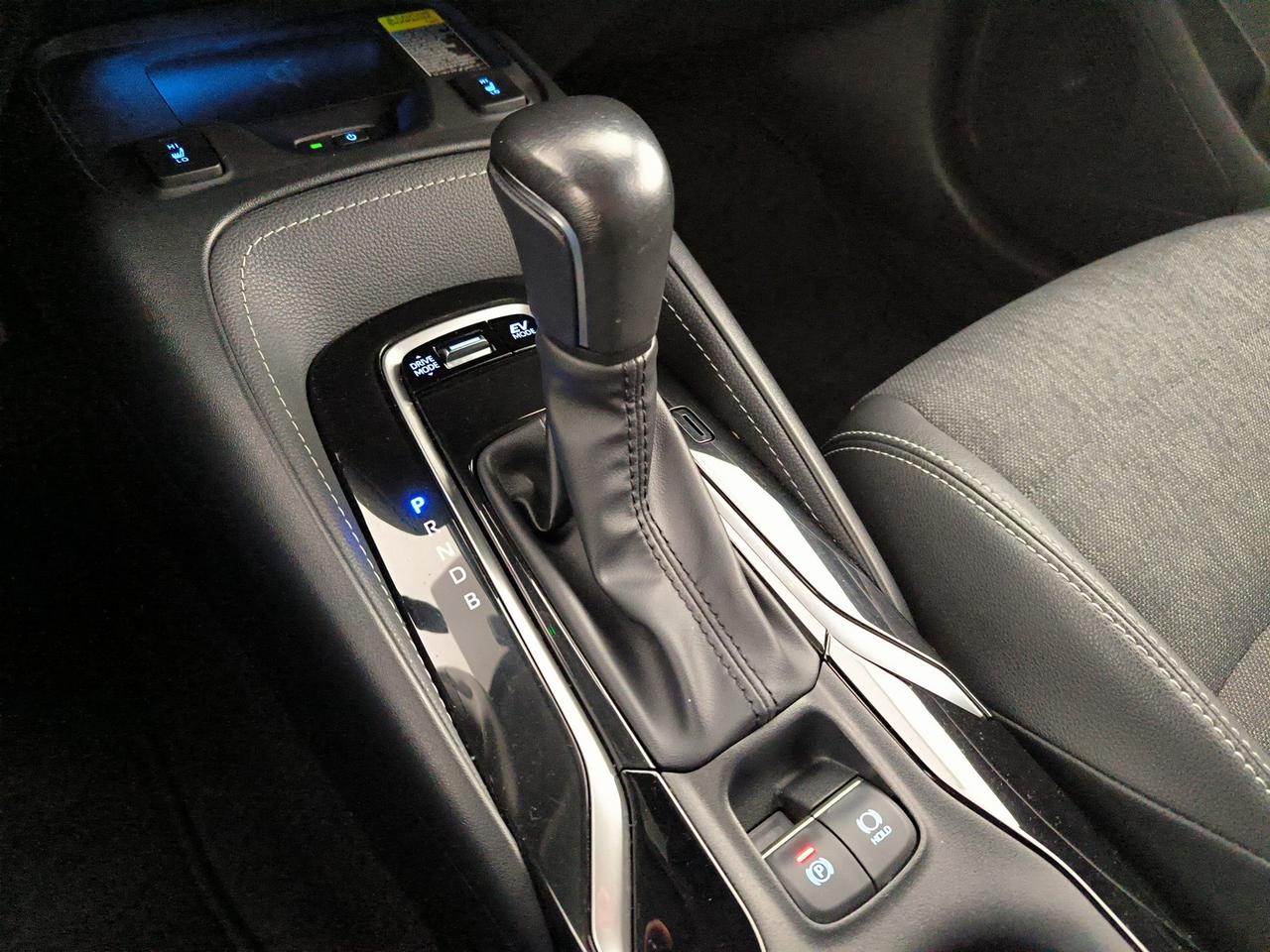 Toyota Corolla 1.8h style cvt