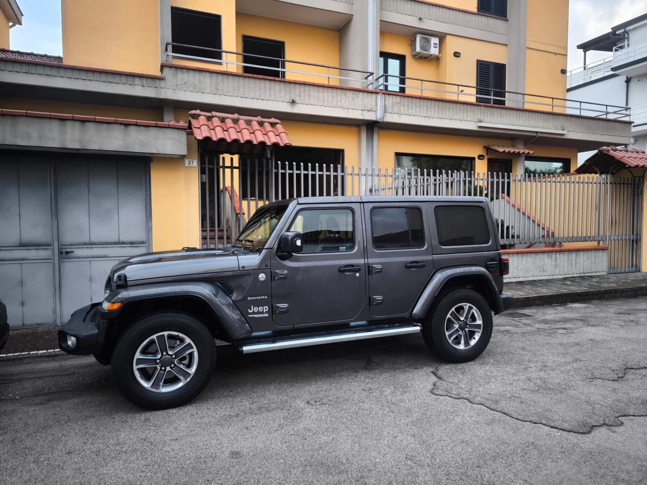 Jeep Wrangler Unlimited 2.2 Mjt II Sahara iper full