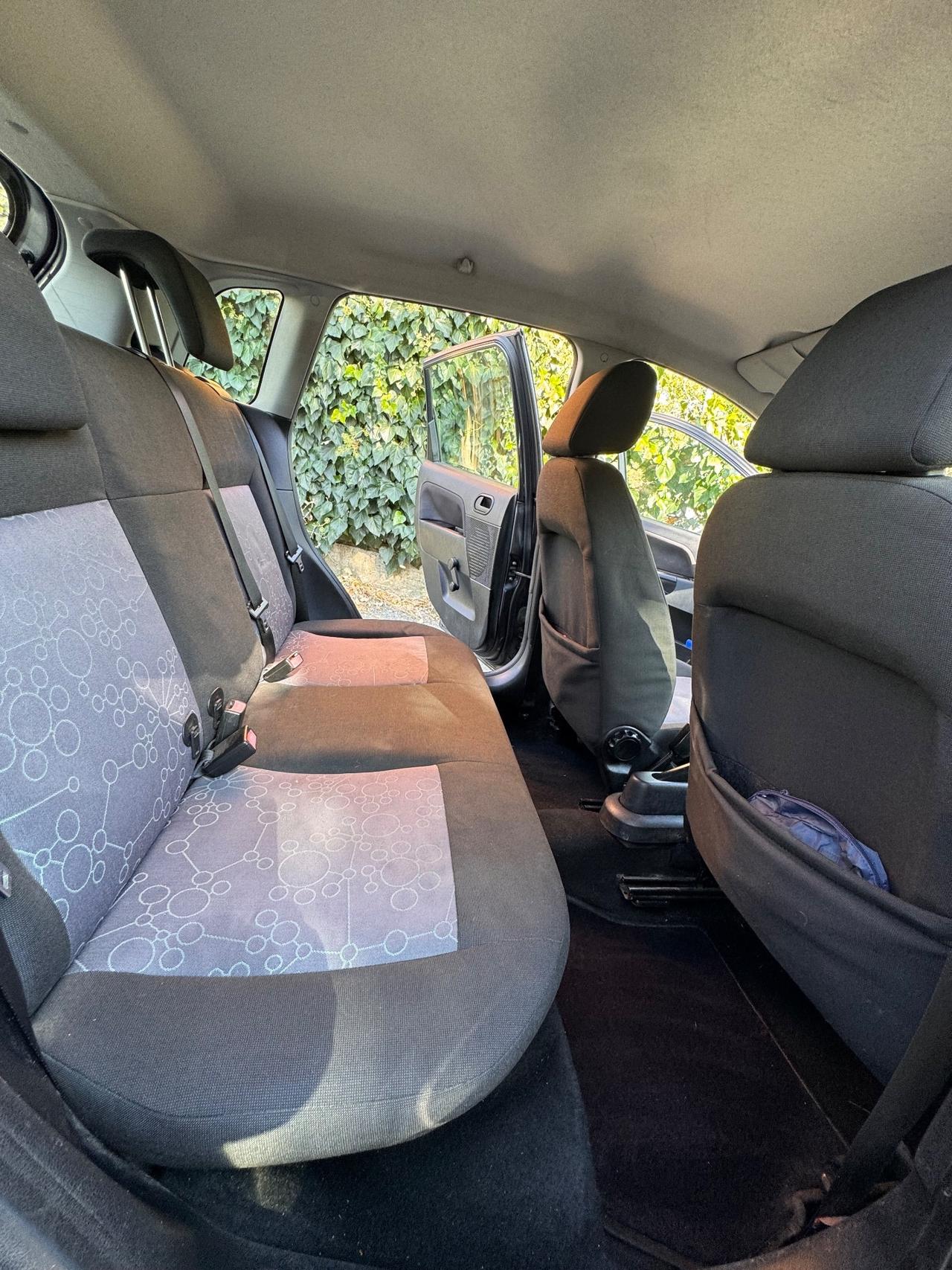 Ford Fiesta 1.4 16V 5p. Ghia