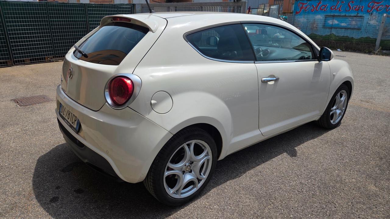 Alfa Romeo MiTo 1.4 105 CV M.air Distinctive Premium Pack