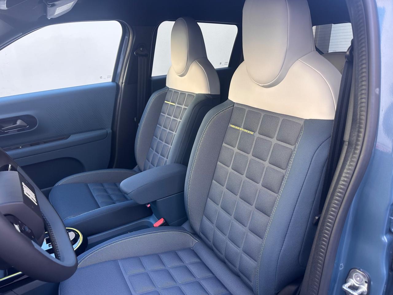 Fiat Grande Panda 1.2 Hybrid 110 CV S&S La Prima