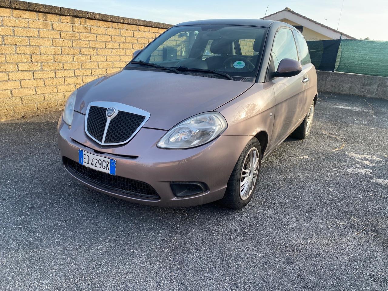 Lancia Ypsilon 1.2 Argento