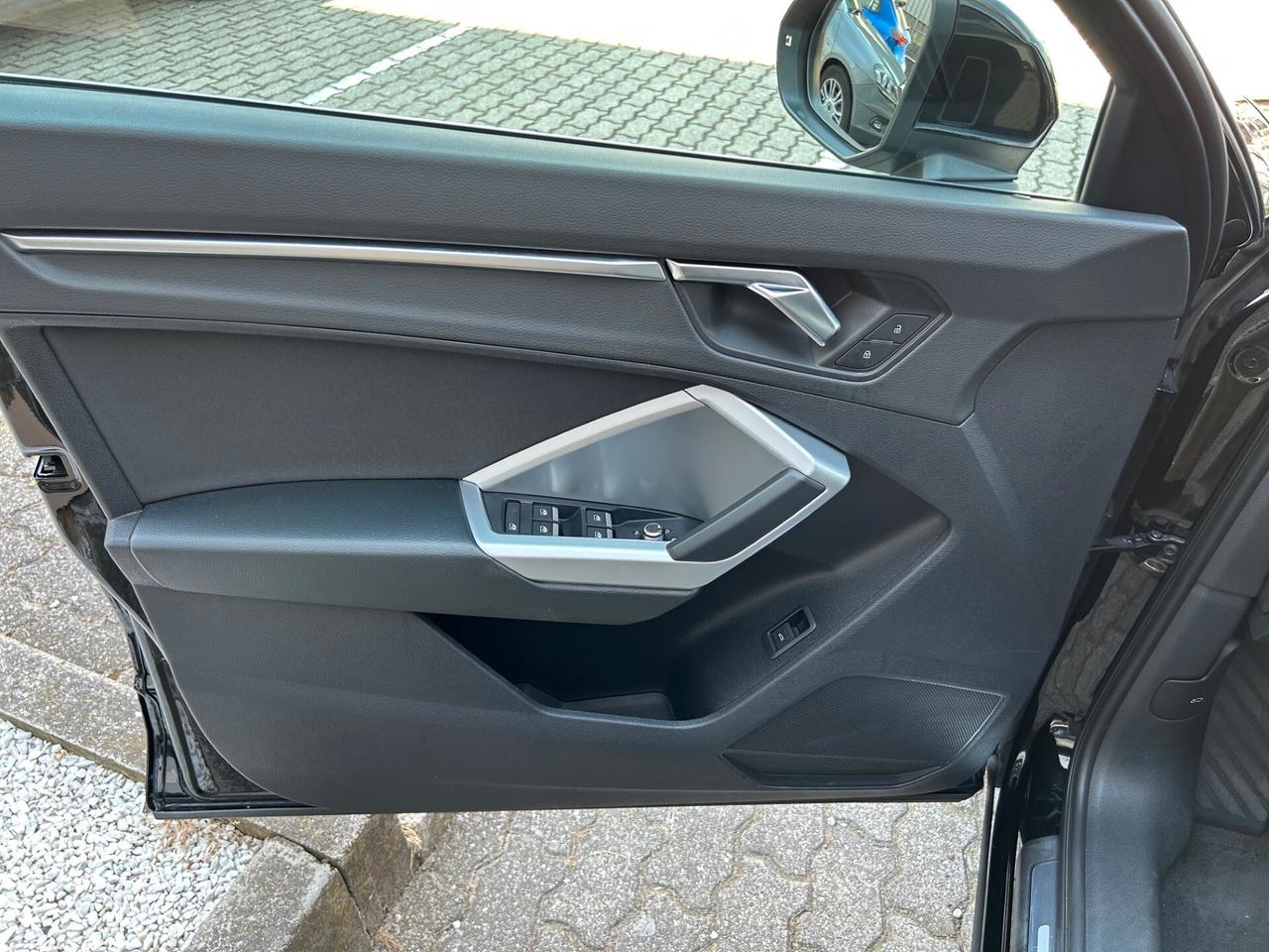 Audi Q3 40 2.0 tdi quattro 190cv s-tronic GRANDINATA