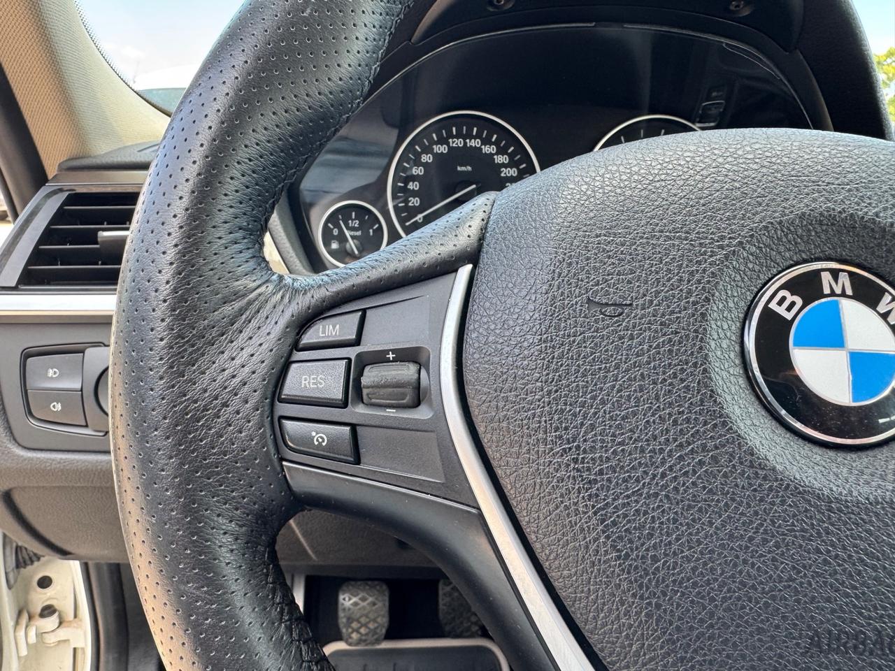 Bmw 320d 116cv Touring Modern NEOPATENTATI