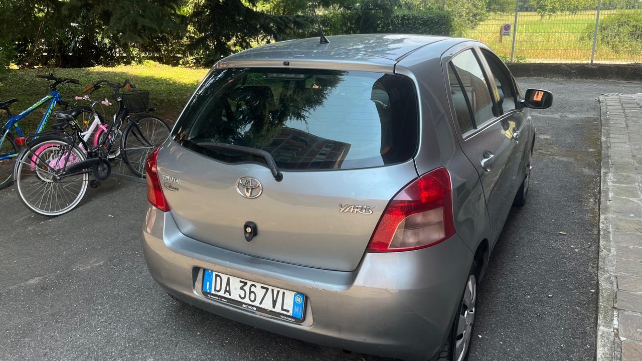 Toyota Yaris 1.0 5 porte Sol