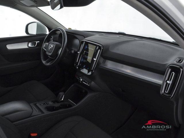 VOLVO XC40 T2 Geartronic Momentum