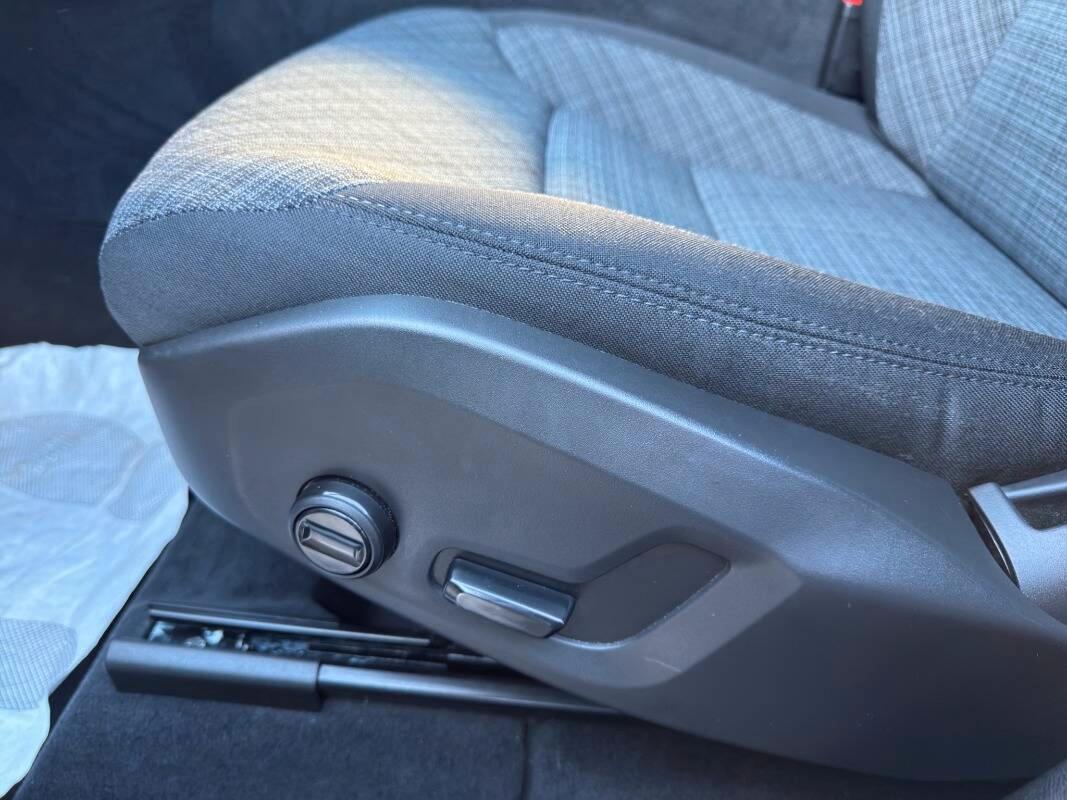 Volvo XC60 2.0 b4 Core auto Con TELECAMERA & VIRTUAL COCKPIT