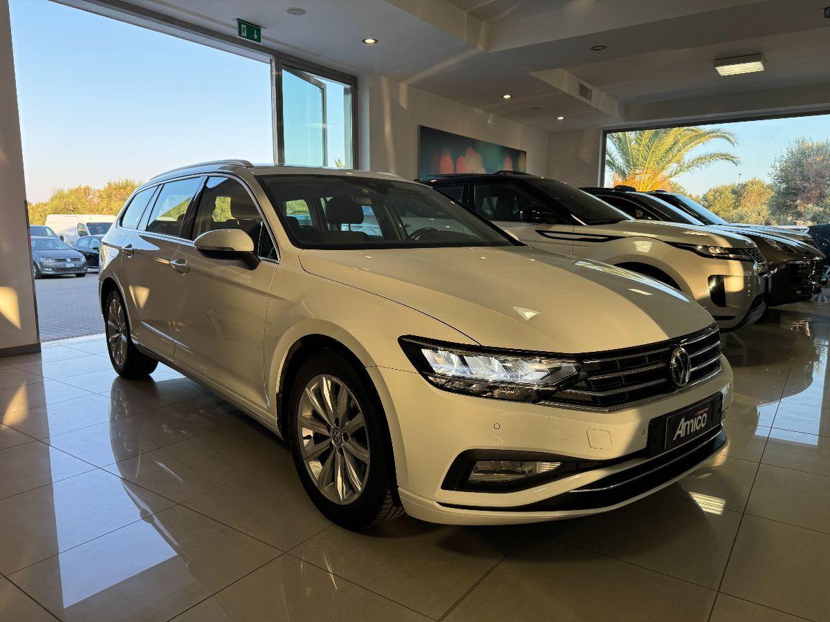 VOLKSWAGEN - Passat Variant - New model 2.0 TDI EVO DSG Full Led