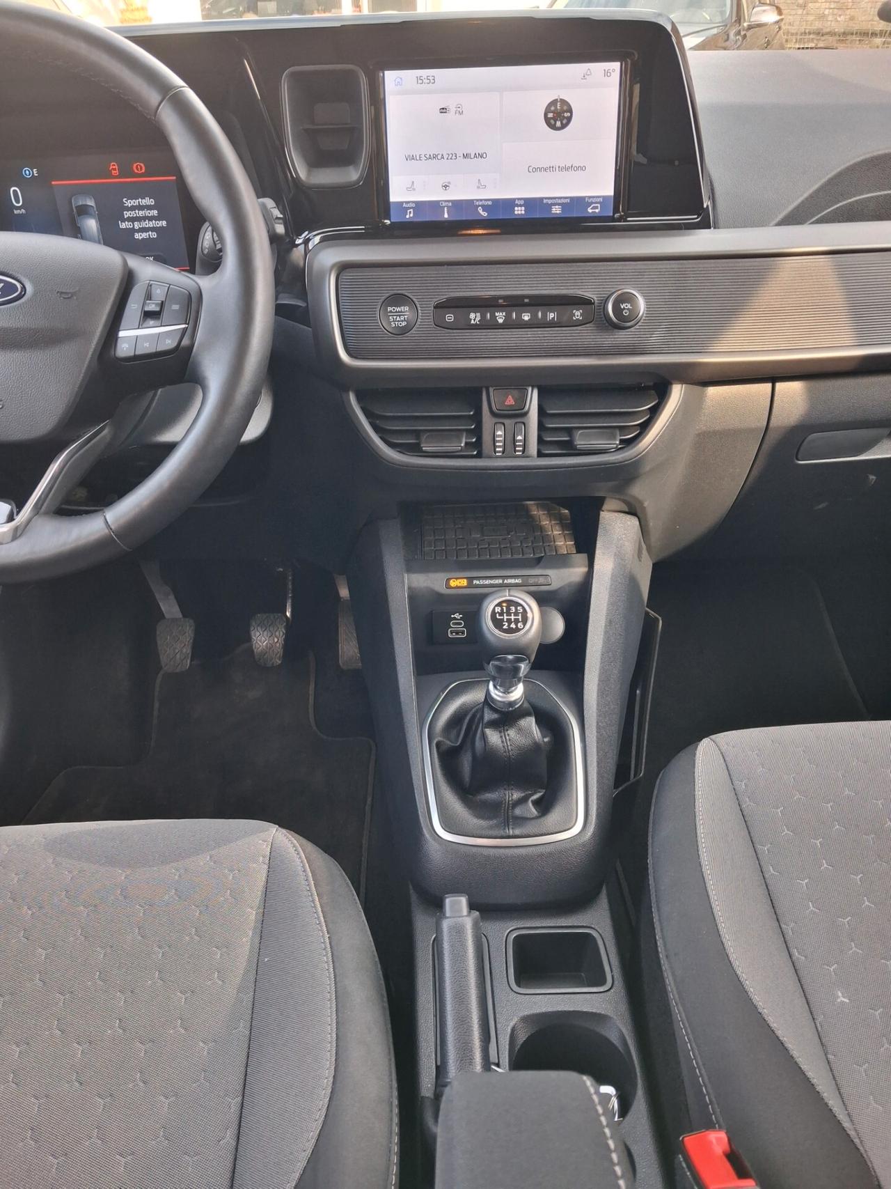Ford Tourneo Courier 1.0 EcoBoost Titanium