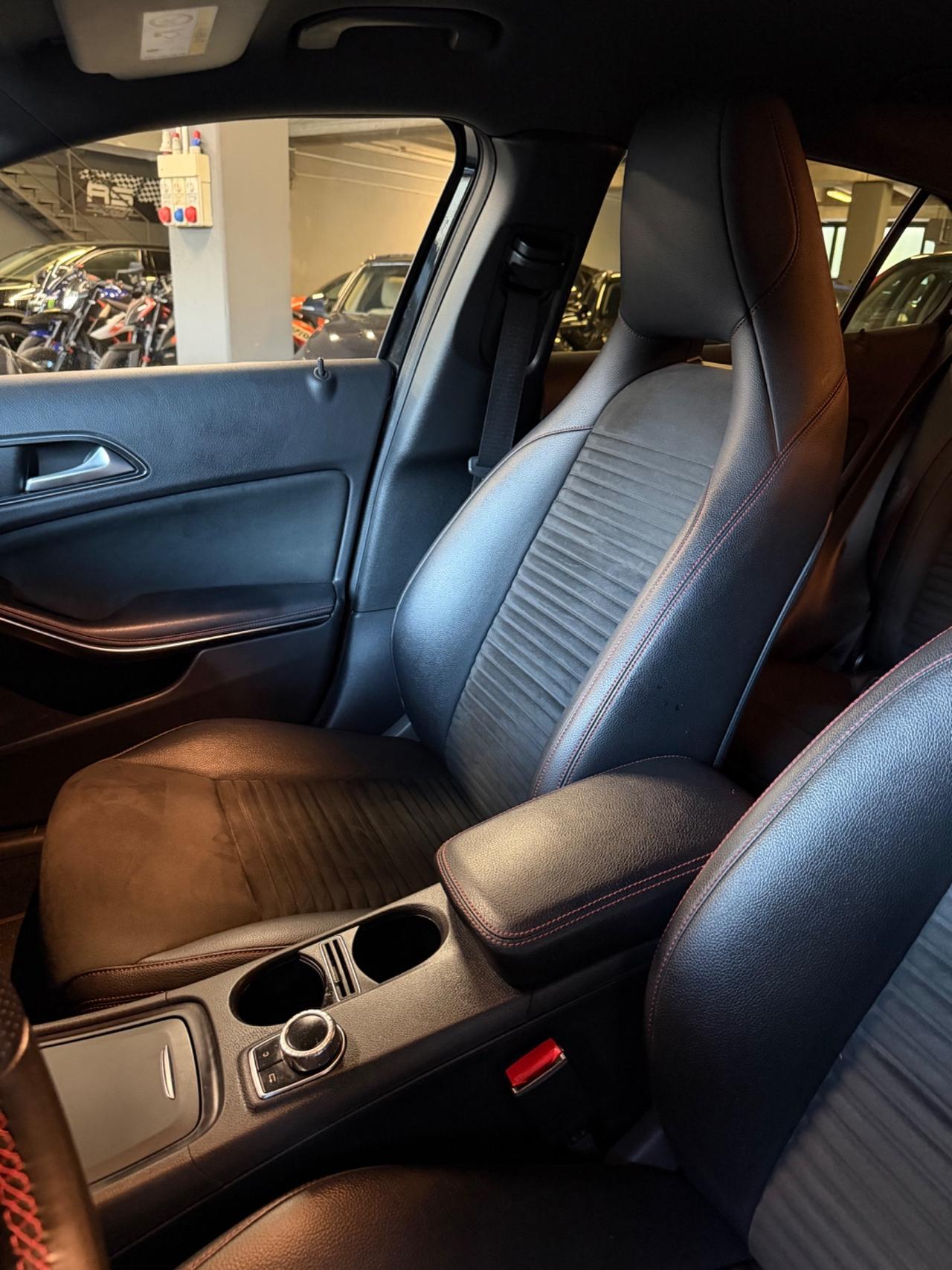 Mercedes-benz GLA 200d 4MATIC PREMIUM UNICOPR