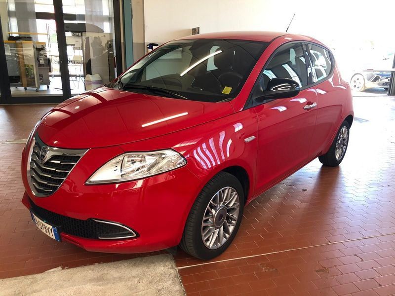 Lancia Ypsilon Ypsilon 1.2 69 CV 5 porte Silver