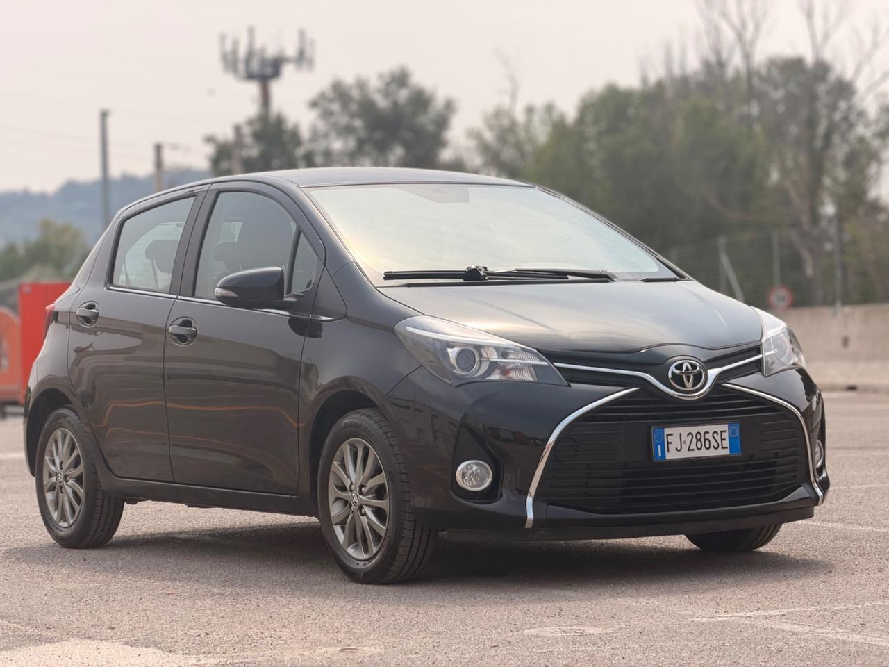 Toyota Yaris 1.0 5 porte Lounge