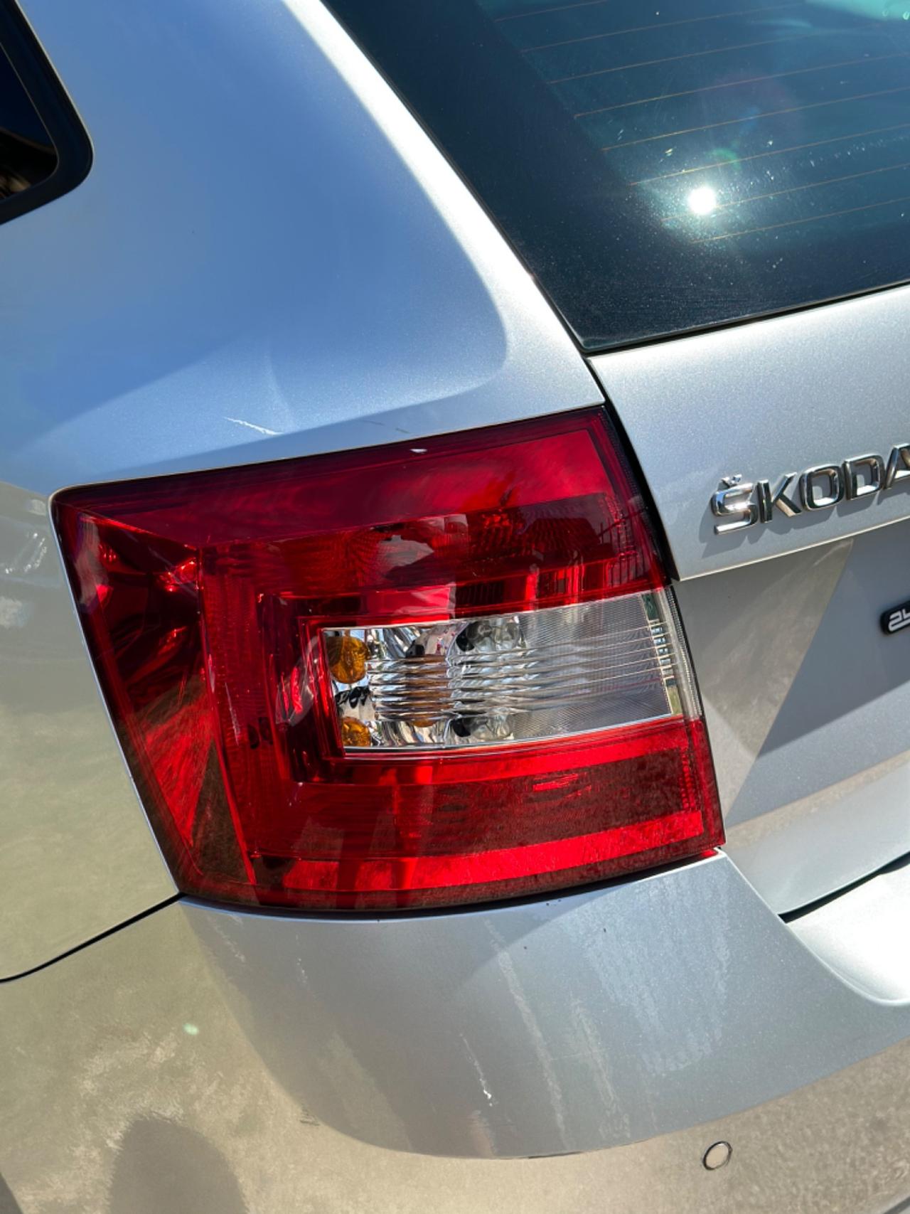 Skoda RAPID 1.6 TDI CR 105 CV STYLE KMCERT UNICOPR