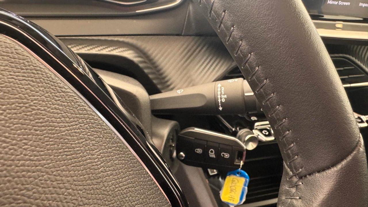 Peugeot 208 1.2 puretech Allure 100 Cv.
