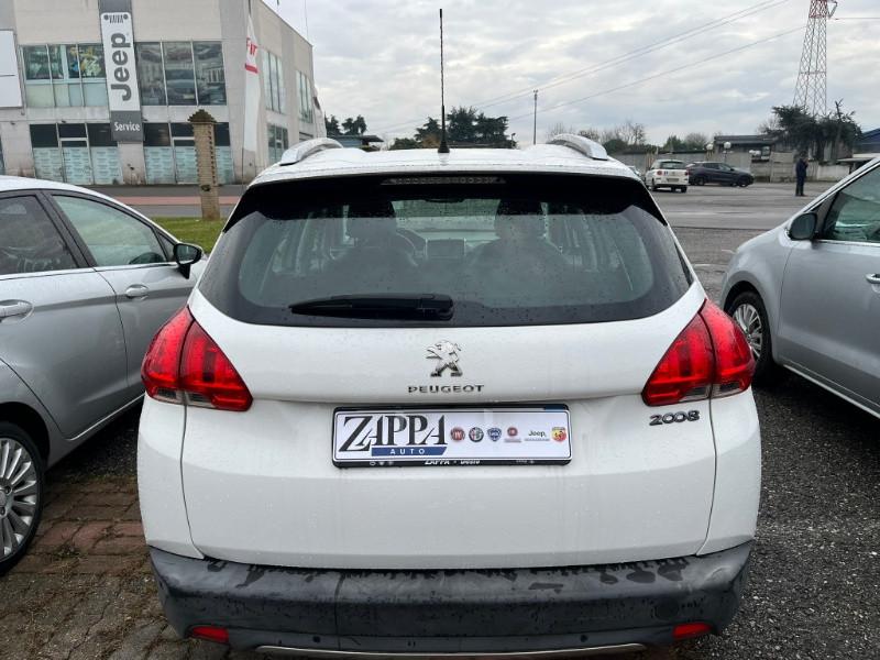 PEUGEOT 2008 PureTech 82 Allure