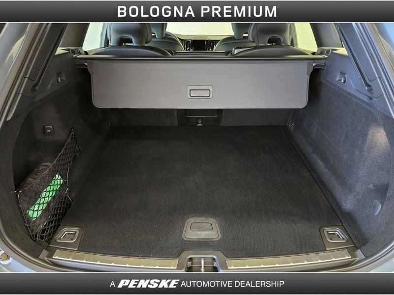 Volvo XC60 XC60 B4 (d) Geartronic R-design