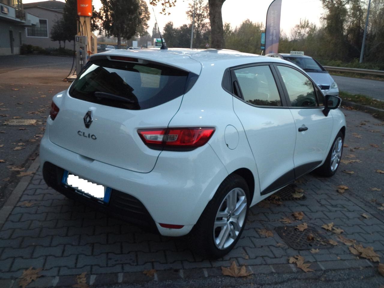 Renault Clio TCe 12V 75 CV 5 porte Generation OK NEOPATENTATI
