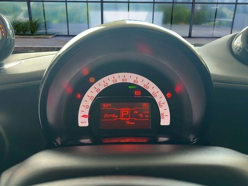 smart fortwo fortwo EQ Pure 22 KW