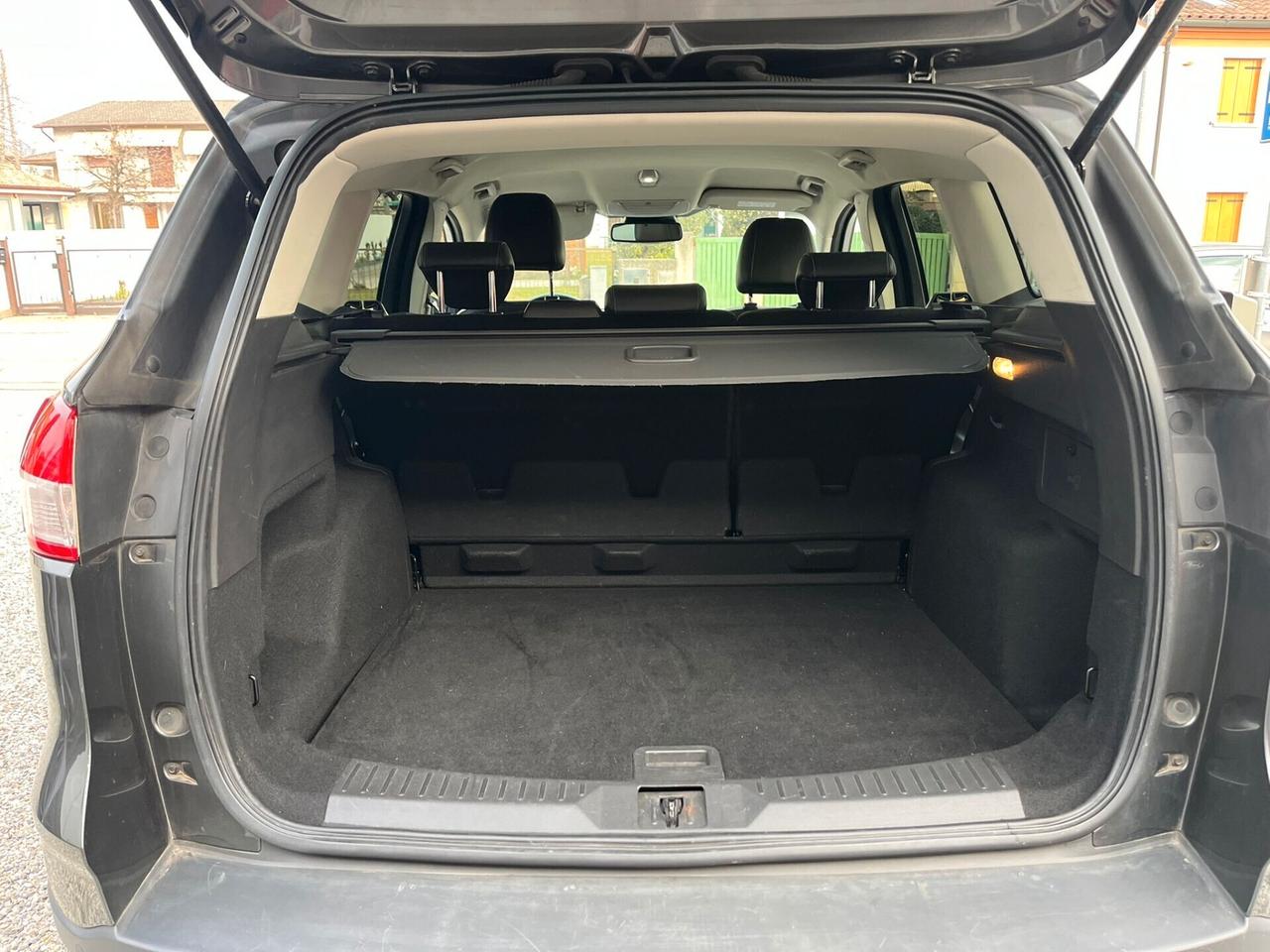 Ford Kuga 2.0 TDCI 150 CV S&S 4WD Powershift Titanium