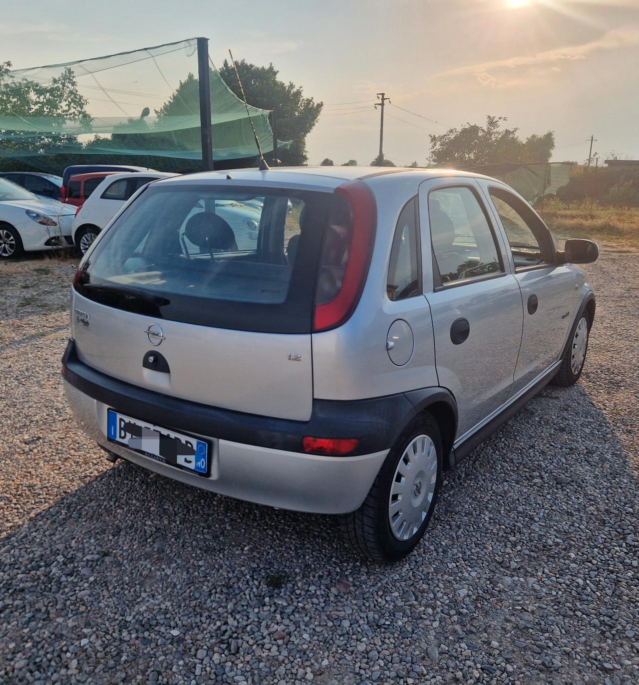 Opel Corsa 1.2i 16V cat 5 porte 'Njoy